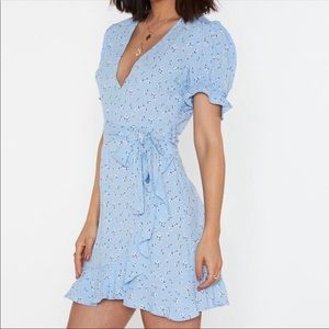 NWT blue floral print ruffled faux wrap dress